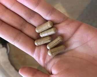 Foto von Kapseln, Erfahrungen mit der Verwendung von NEOflorax